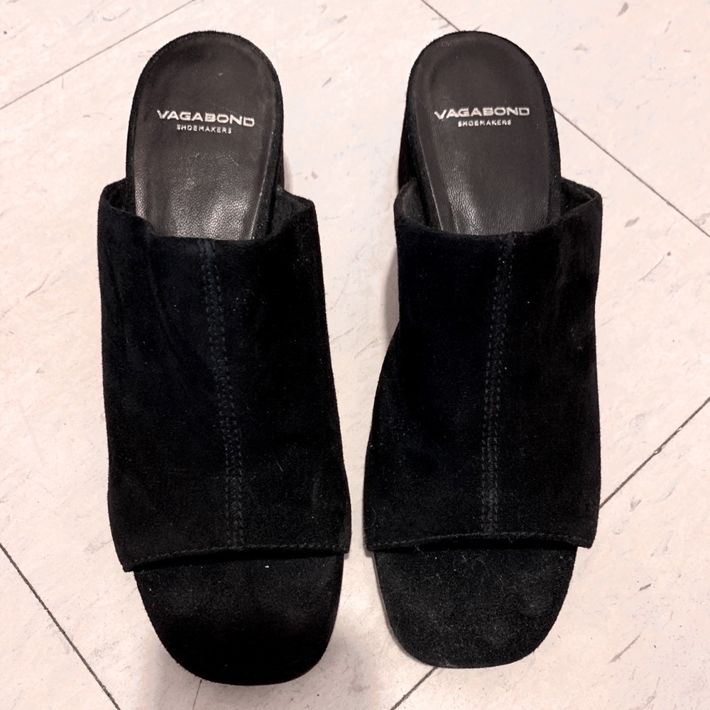LIKE NEW VAGABOND MULES